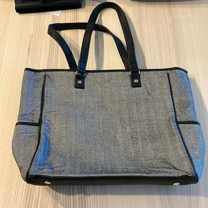 Thirty one gifts tote / purse